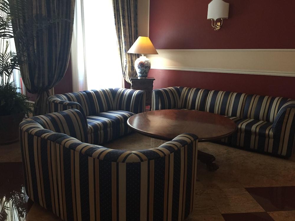 Hotel Garda Milano Esterno foto