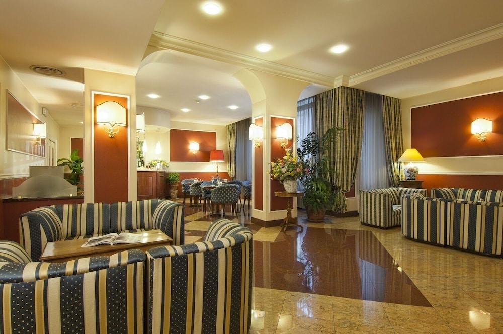 Hotel Garda Milano Esterno foto