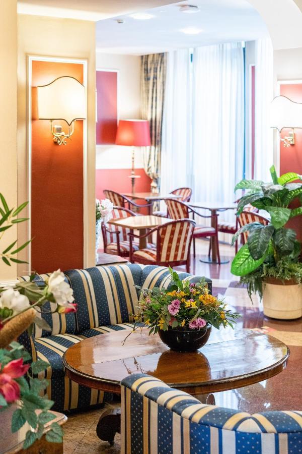 Hotel Garda Milano Esterno foto
