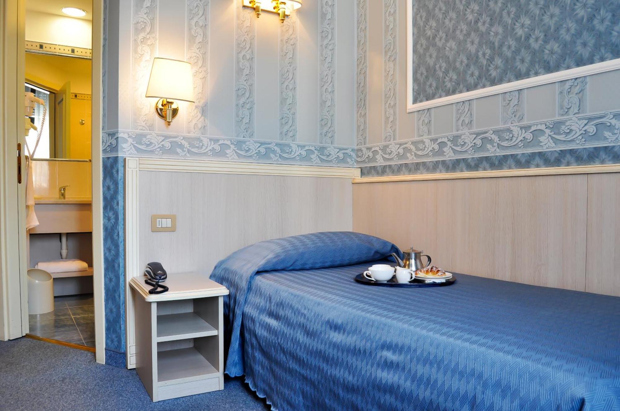 Hotel Garda Milano Camera foto